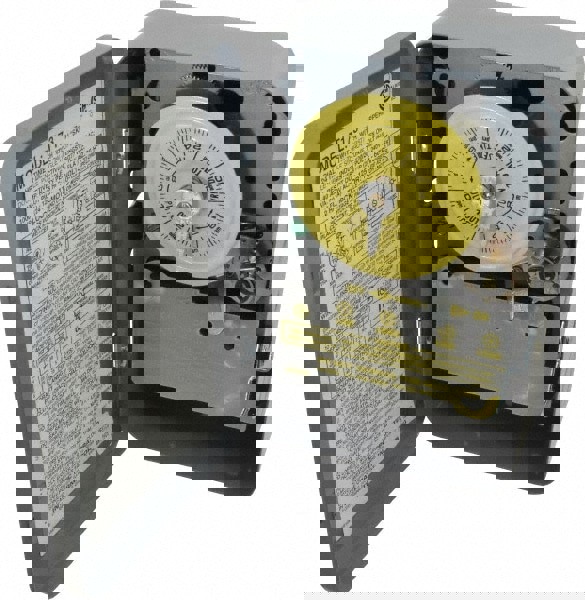 24 hr Indoor Analog Electromechanical Timer Switch